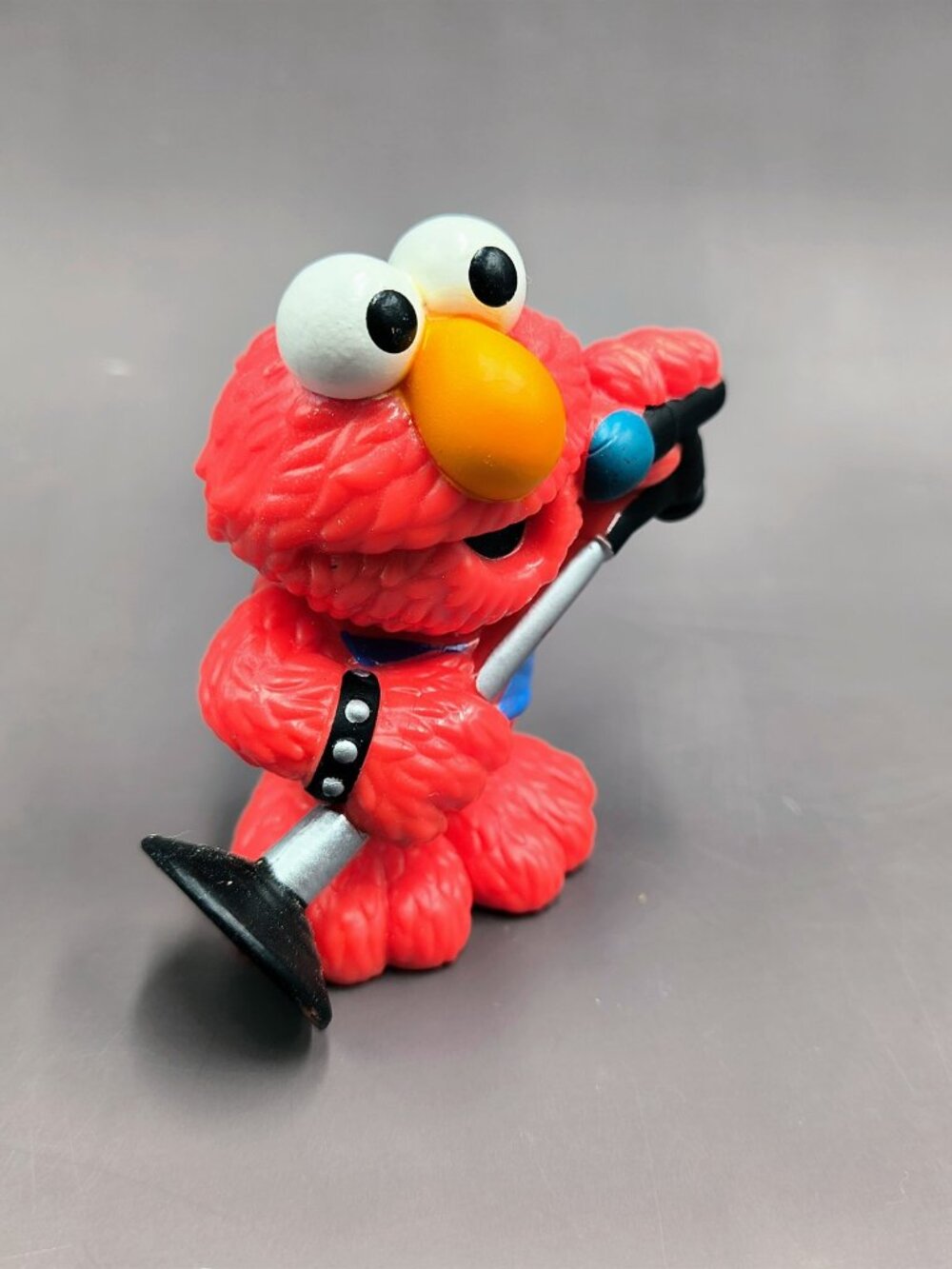 Hasbro Sesame Street Rock Star Elmo 3011 Pvc Figure 2.5" Cake Topper NWOP